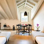Residenza Dell' Opera Aparthotel 3*