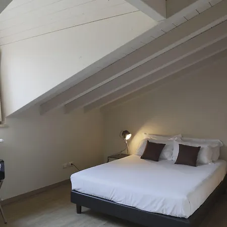 Residenza Dell' Opera Aparthotel 3*